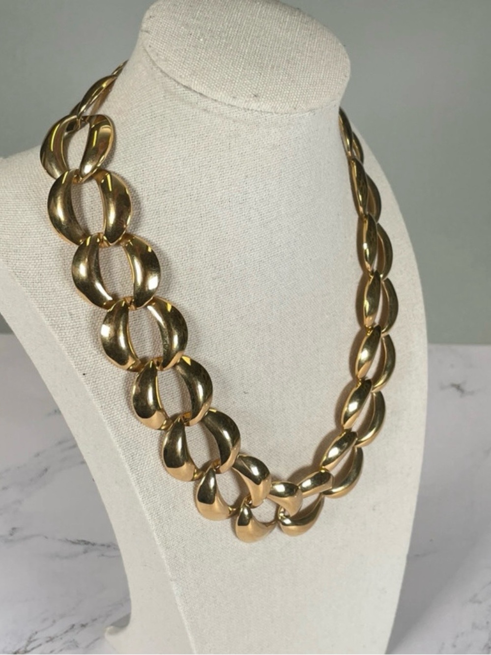 Vintage 60's Trifari Signed Gold Tone Chunky Chain Statement Necklace